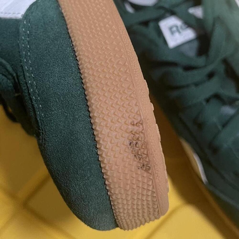 Green Reebok Trainers Great Condition - Picture 8 of 8